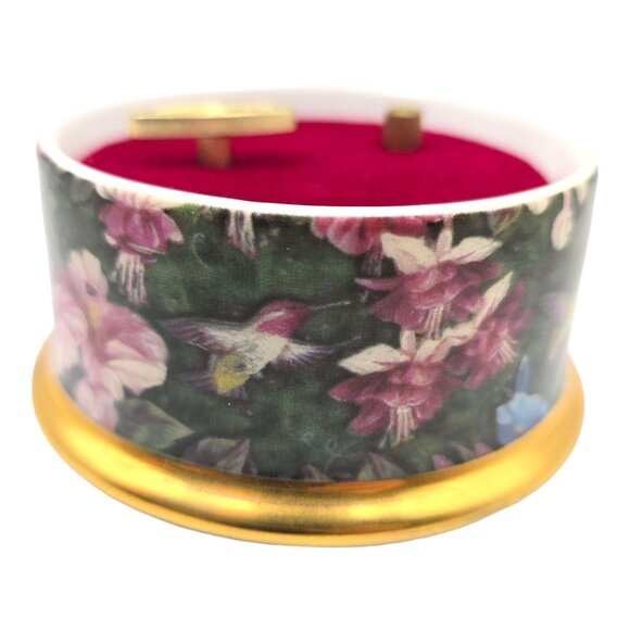 White-Eared Hummingbird Music Box Lena Liu Ardleigh-Elliott Pachelbel's Canon D - Picture 8 of 13